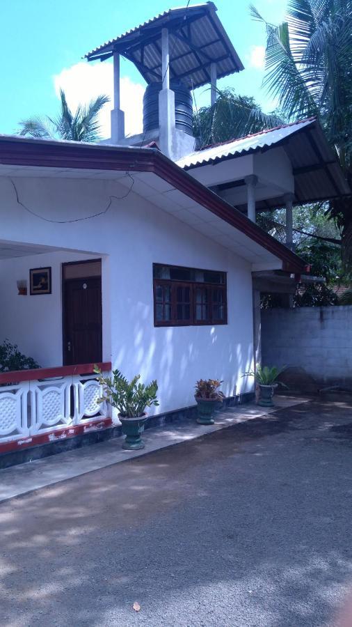 Umaya Holiday Home Anuradhapura Exterior foto